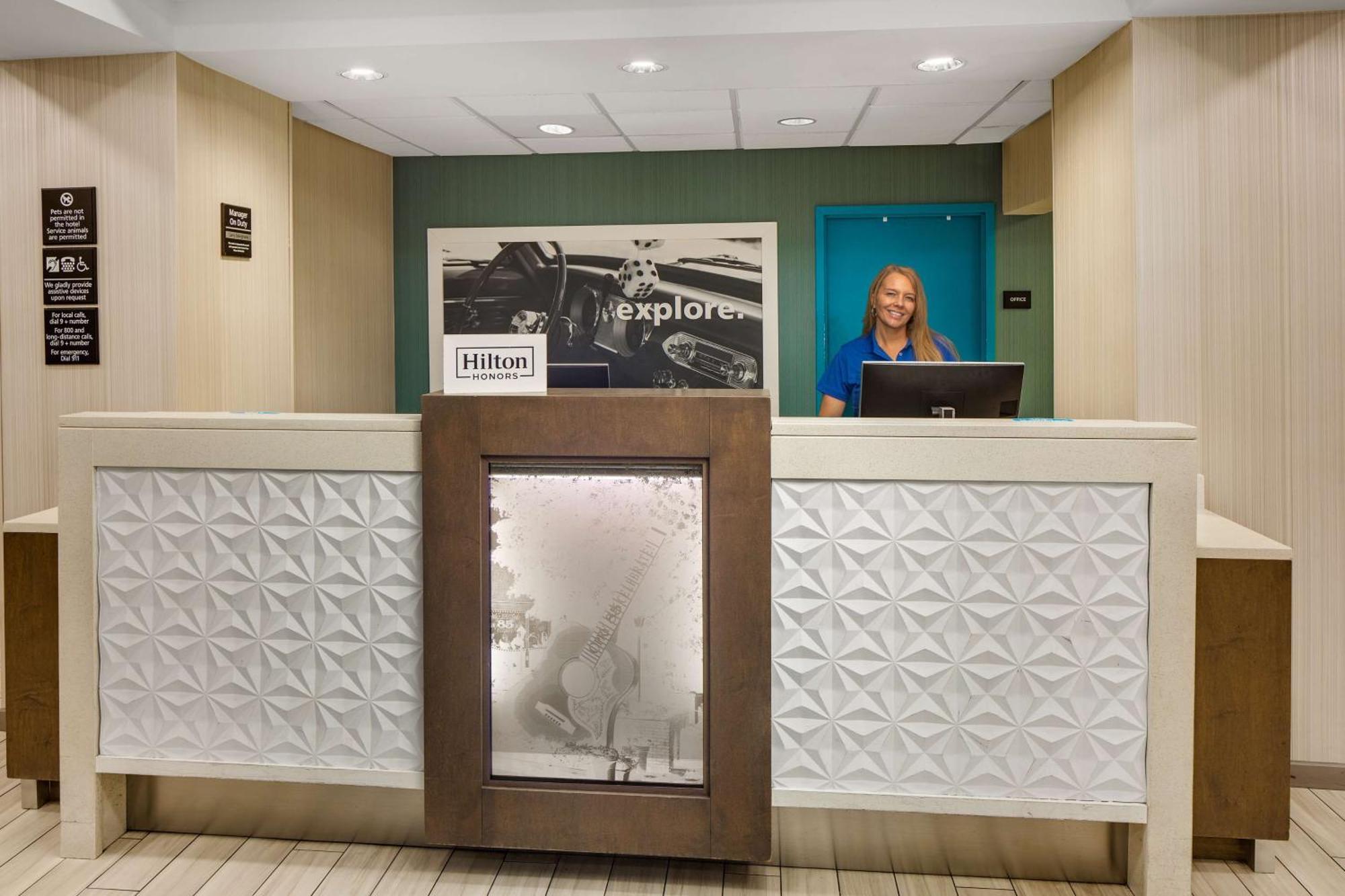 Hampton Inn & Suites Nashville-Airport Buitenkant foto